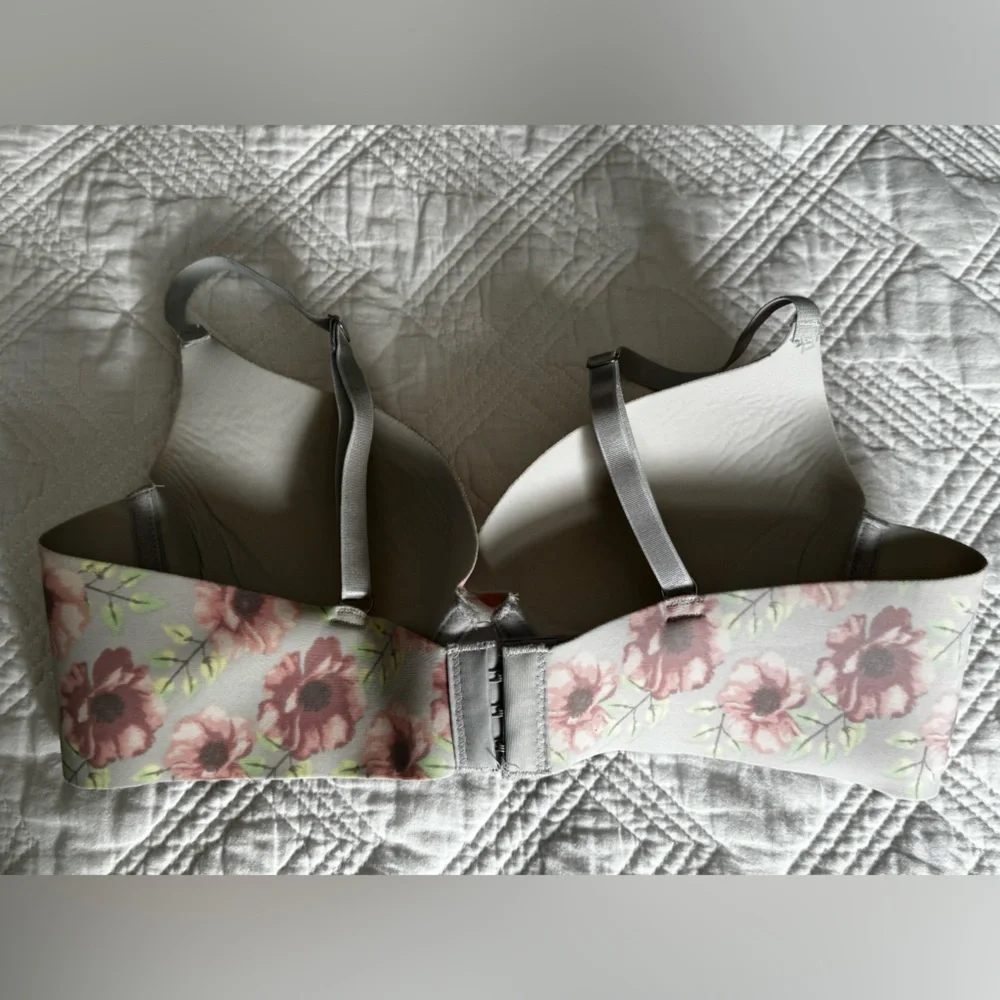 Vince Camuto Gray & Pink Floral Lightly Lined Floral Push Up Bra 36B EUC